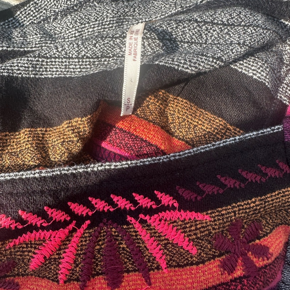 Free People Bundle - Picture 4 of 6